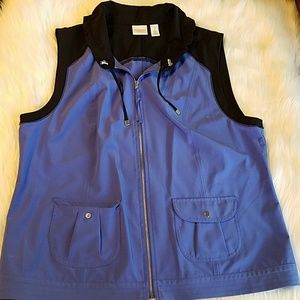 Weekends by Chico's zip front Sleeveless Vest